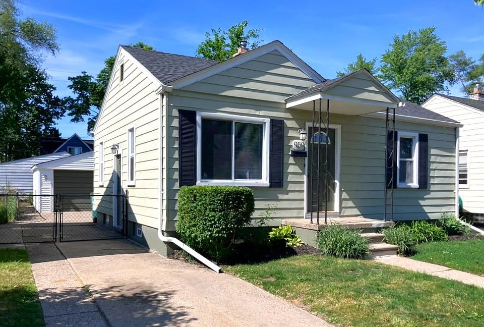 1st image of 959 E Shevlin Ave