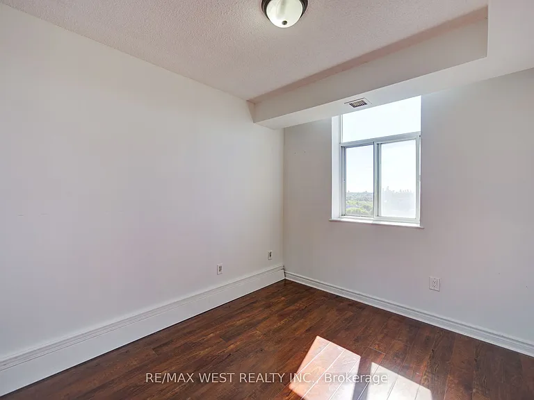 3559 Eglinton Ave W #1309 — Photo 28