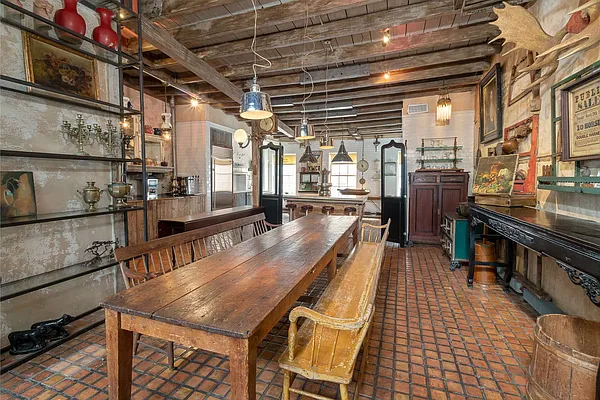 Rented by Stribling | media 7