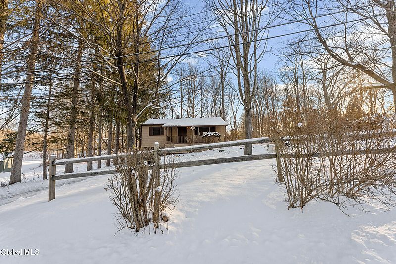 2nd image of 54 Hillcrest Drive