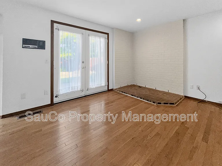 1587 NE 57th Ave — Photo 28
