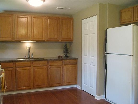 4th image of 4381 Mahler Dr