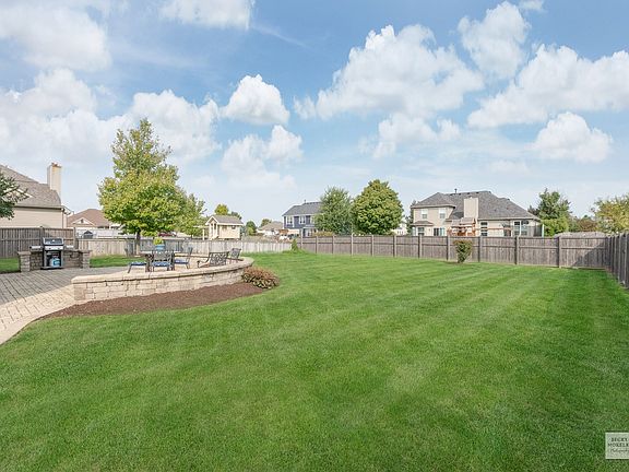 Fully fenced yard with a privacy height fence.