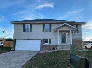 1512 W Ridgecrest St, Ozark, MO 65721
