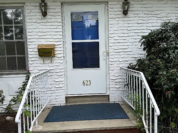 2nd image of 623 Ventura Blvd