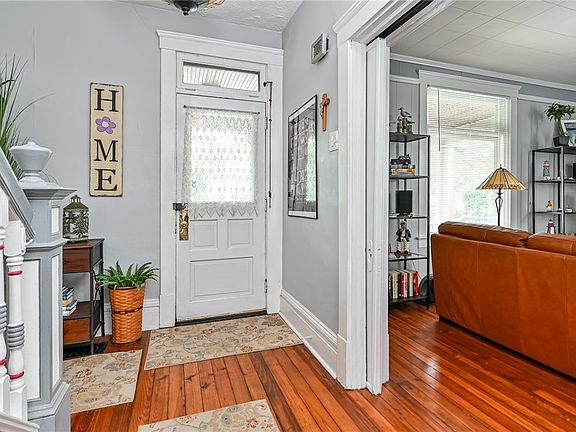 4th image of 339 Park St