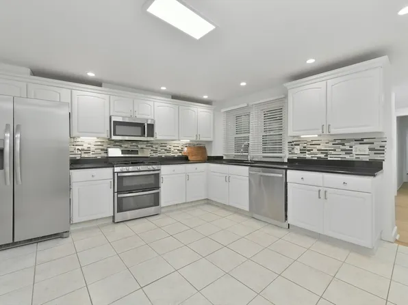 144 Salem St, Boston, MA 02113