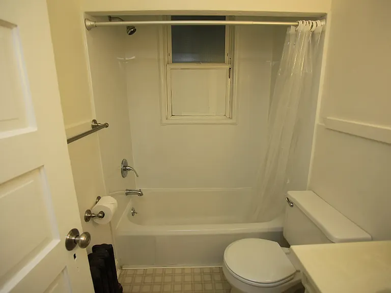 602 Monroe St #602-4 — Photo 5