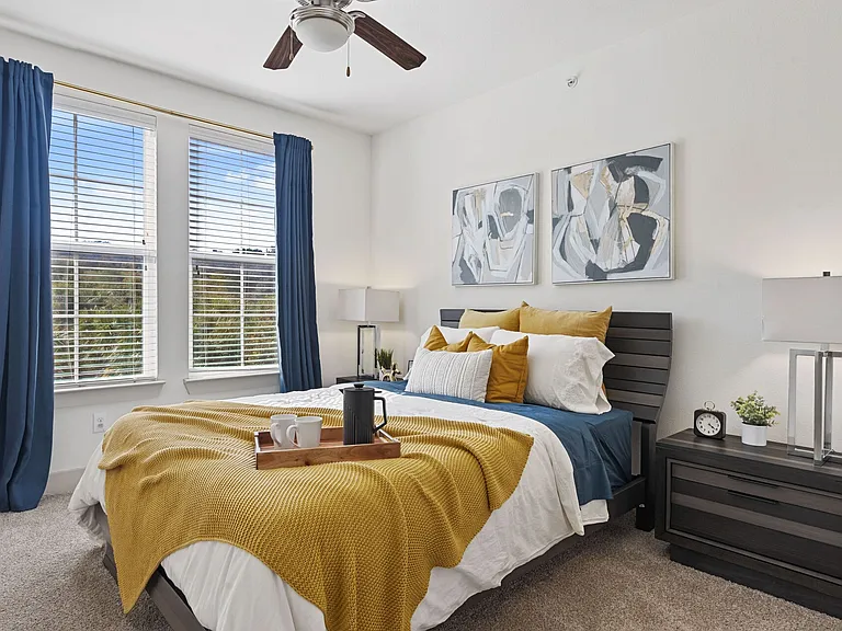 The Vance at Huebner Oaks — Photo 27