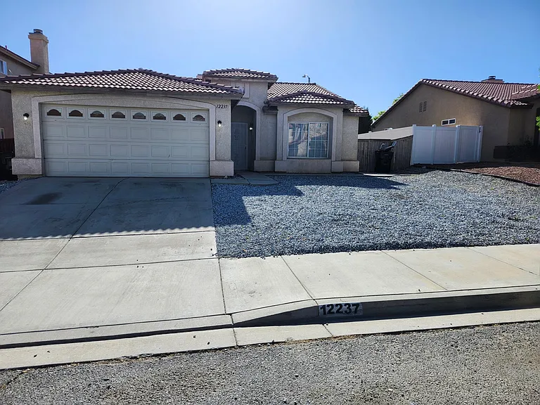 12237 Glenellen Ln — Photo 1