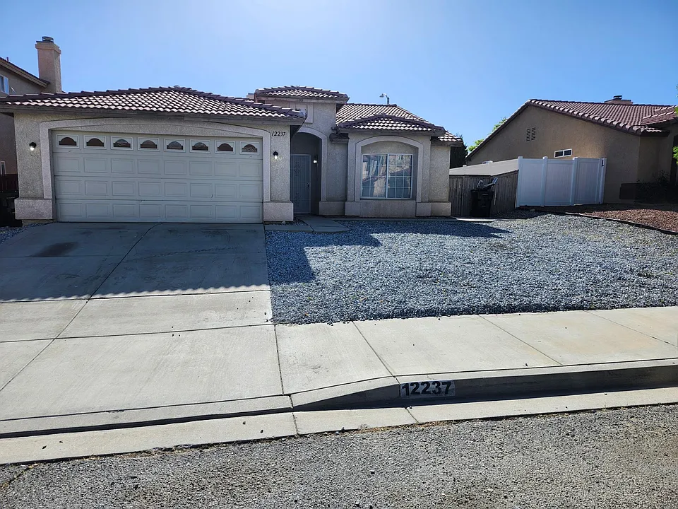 12237 Glenellen Ln