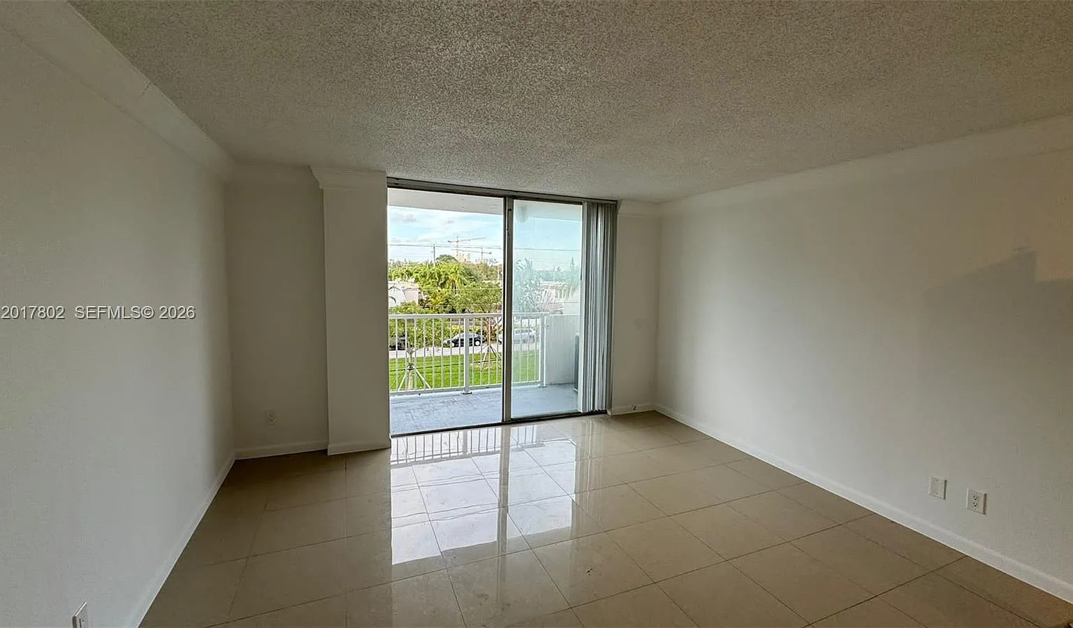 Keystone Towers Condo — Photo 2
