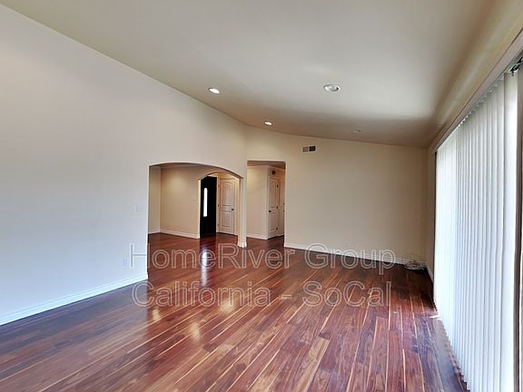4th image of 1344 Plumbago St