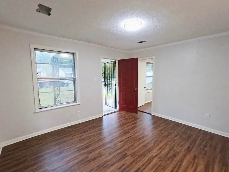 3713 Dunn Rd — Photo 7