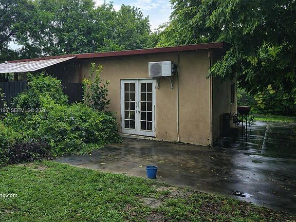 3rd image of 759 S Biscayne River Dr