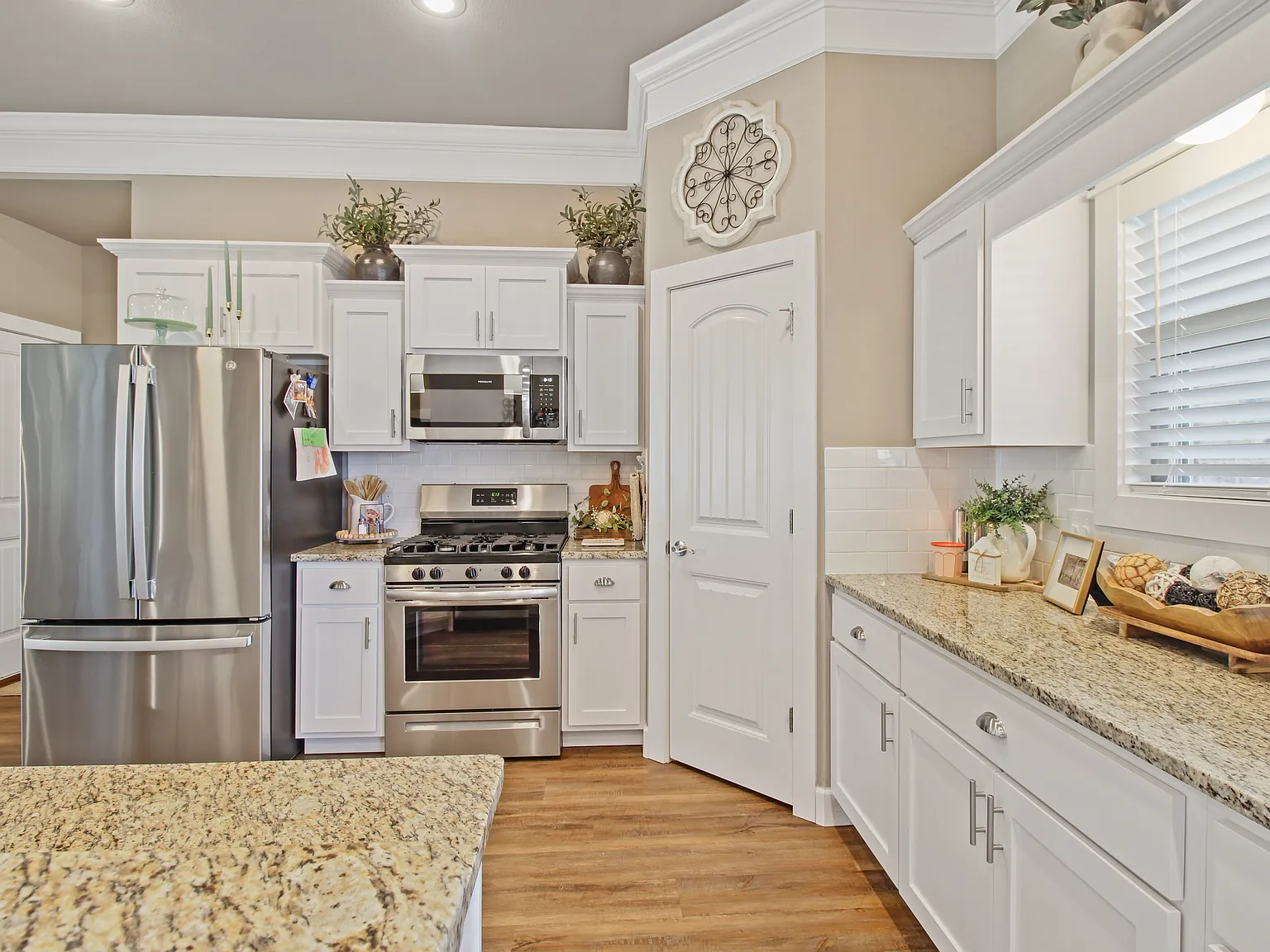 3 bed, 1774 sqft, $1,975 — Photo 4
