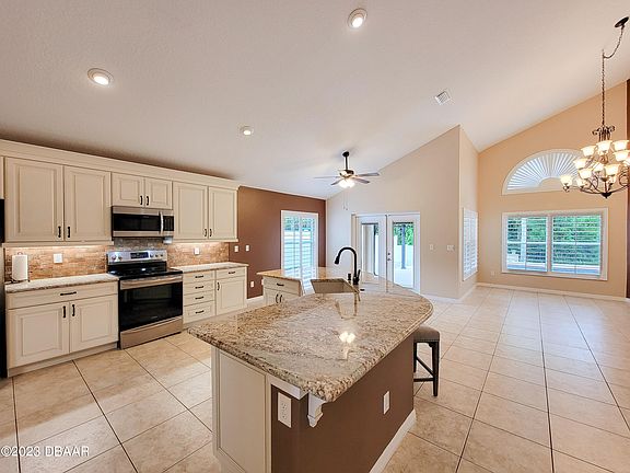5th image of 5426 Frederick Lake Dr
