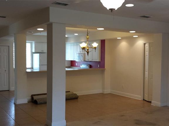 4th image of 2602 SW 87th Dr #201