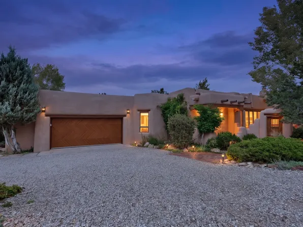 129 Cantera Cir, Santa Fe, NM 87501