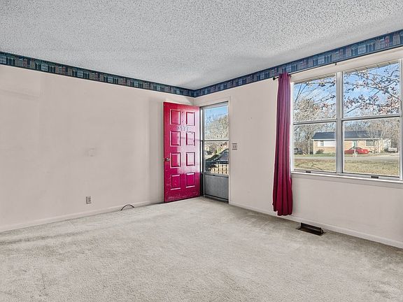 5th image of 3177 Bell St