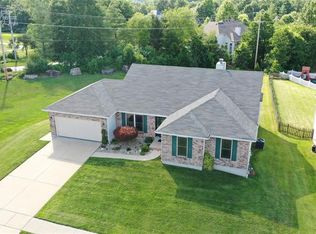 1209 Windward Ridge Dr, O'Fallon, MO 63366