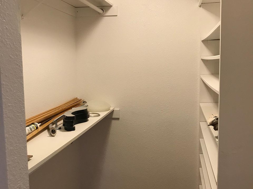 Walk in closet
