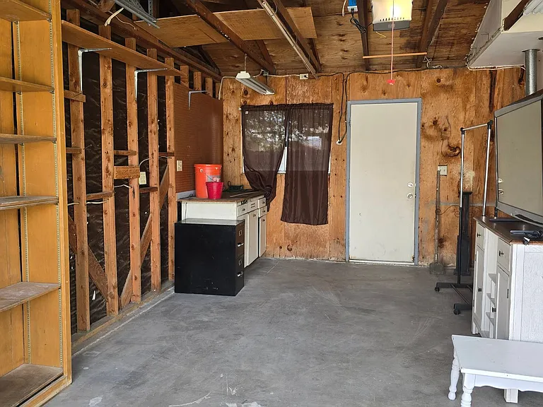 832 Commercial Ave #A & B — Photo 14