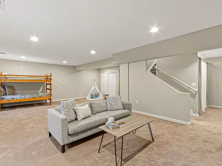 9337 Iron Mountain Way — Photo 42