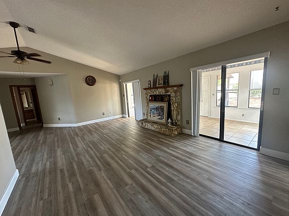 5th image of 2922 Mallorn Way