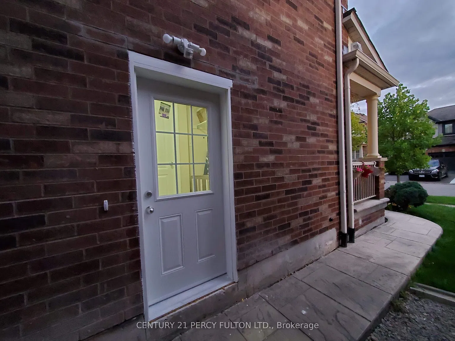 2 bed, $1,850 — Photo 2