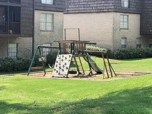 Arbor Terrace — Photo 4