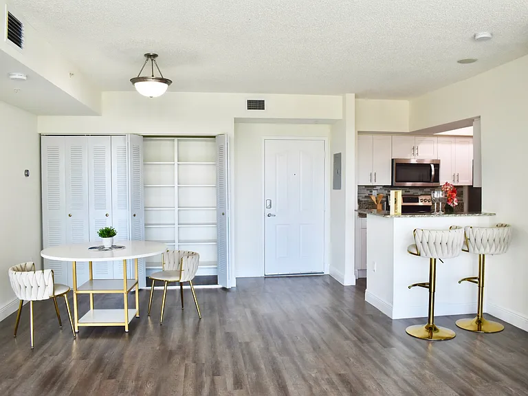 Spacious Dining Area