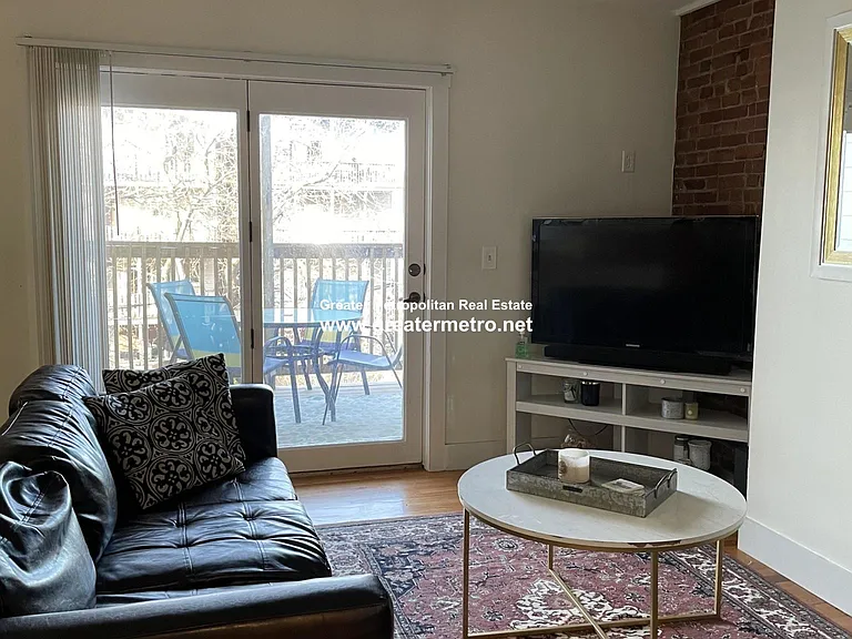 858 E Broadway #2A — Photo 3