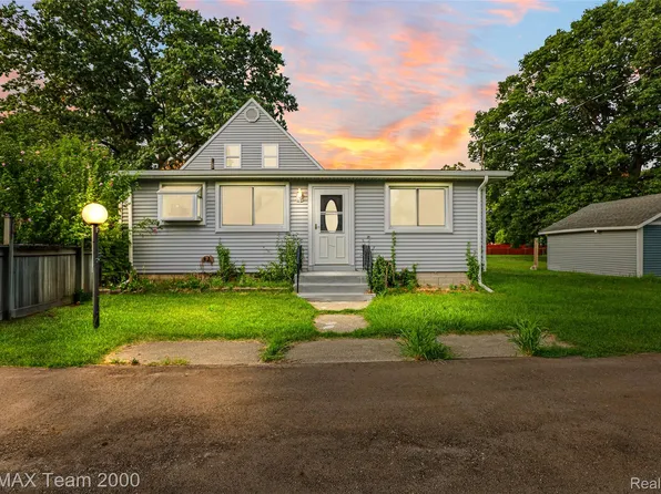 12930 Beech Daly Rd, Redford, MI 48239