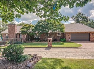8268 Eagle Crest Dr, Rogers, AR 72756