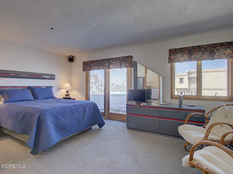 900 Ocean Ave #24 — Photo 25