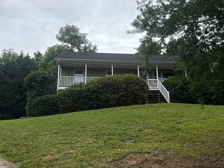 343 Hobson Dr — Photo 23