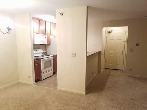 5th image of 208 Glengarry Dr APT 204