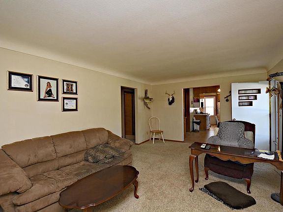 5th image of 1034 15th St W