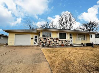 323 Madison Ave, Omro, WI 54963