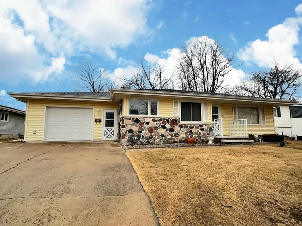 323 Madison Ave, Omro, WI 54963