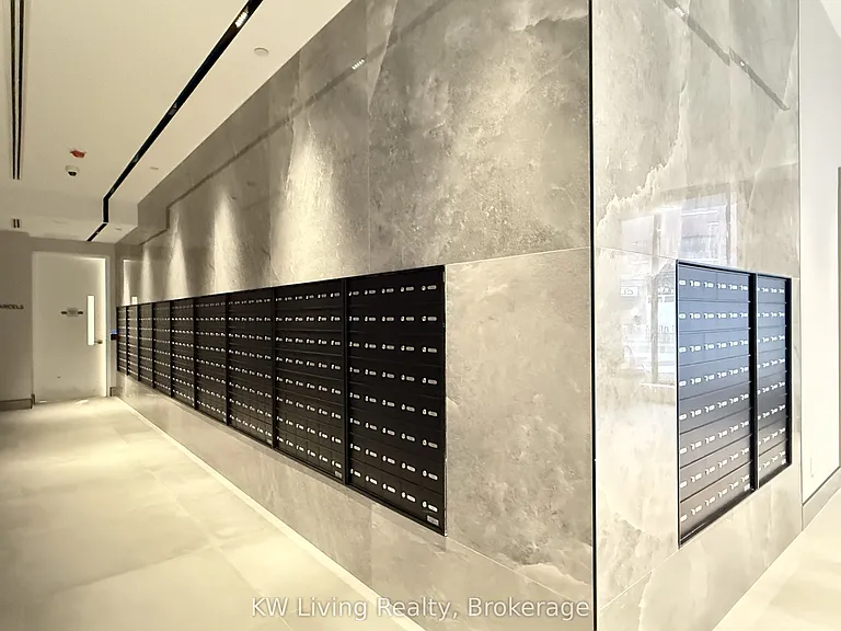 609 Sherbourne St #307 — Photo 33