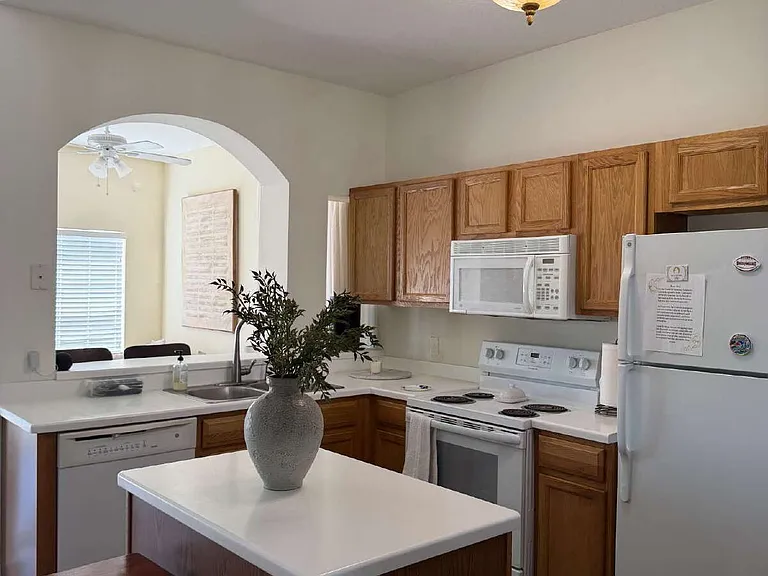 300 State St E #216 — Photo 16