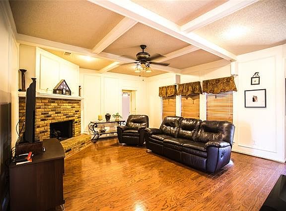 4th image of 3812 Townbluff Dr