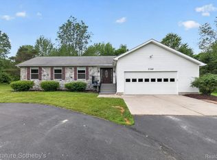 2240 Hidden Lake Trl, Ortonville, MI 48462