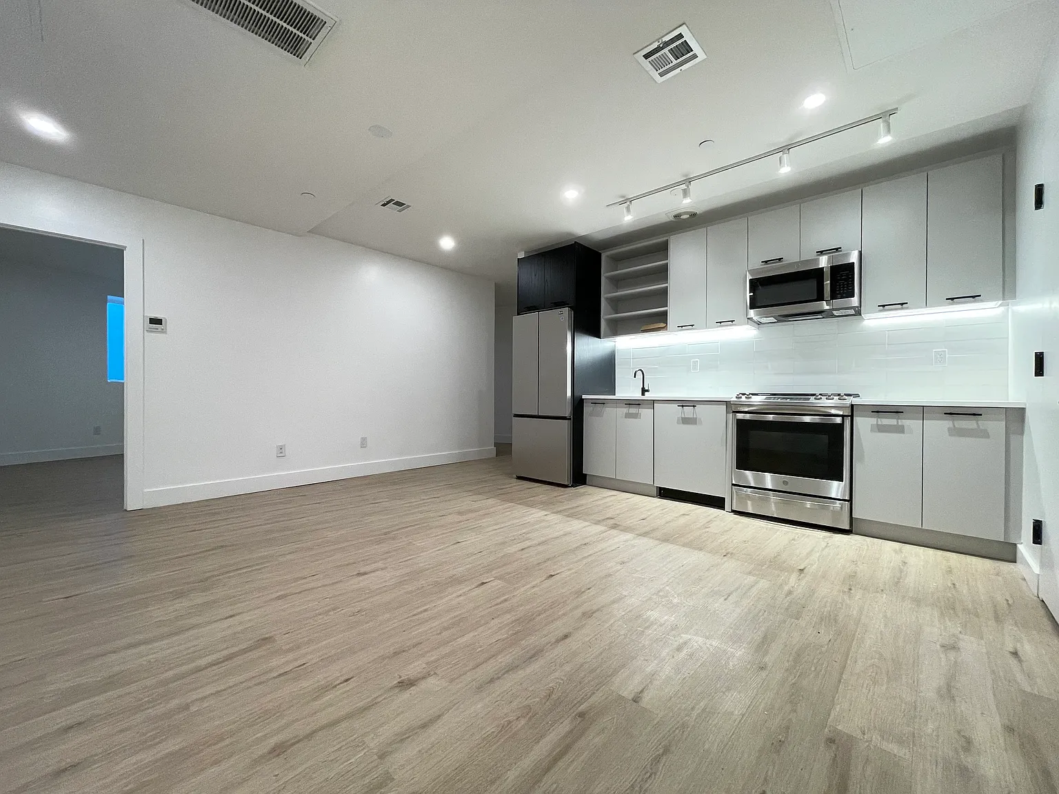 129 Mcdonald Avenue — Photo 1