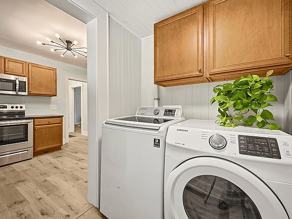 5th image of 156 Moore Hill Ln