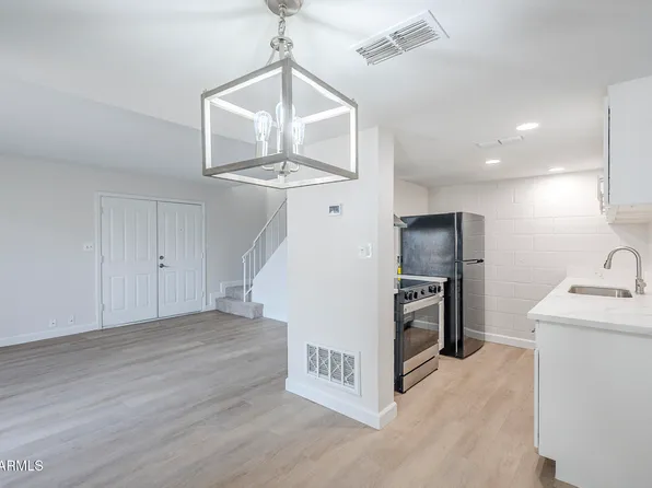 3222 W ROYAL PALM Road, Phoenix, AZ 85051