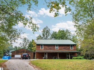 3714 N 19th Rd, Mesick, MI 49668