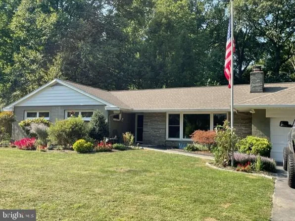 2413 E Kings Hwy, Coatesville, PA 19320